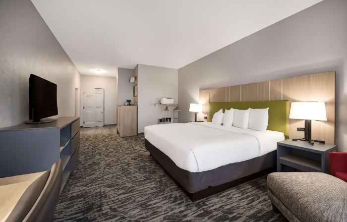 Country Inn & Suites by Radisson, Freeport, IL