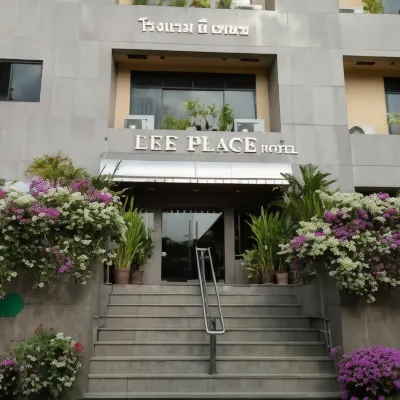 리 플레이스 호텔 퉁크루 플라자 주변 호텔