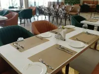 The Adventure Convention & Resort - Baarit