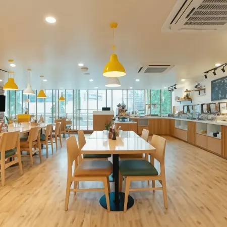 Bloom Hotel - BKC Kalina Отели рядом с достопримечательностью «Вадала»