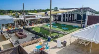 Sassy Seahorse! 200 Yards to Beach! Neighborhood Pool