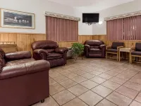 AmericInn by Wyndham Eagle River Downtown Hotel di Sungai Eagle