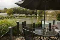 Rosedale Lakeside Lodge - 4-Star