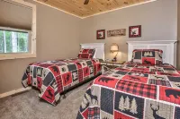 Gone Fish Inn: Remodeled Lakefront Cabin, FREE Wi-Fi & Firewood, No Cleaning Fee - Chalets