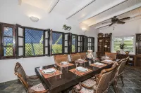 Grace Bay Beach Ocean Villas, Jacaranda Villa. Rated #1 On Trip Advisor. - 3-Sterne