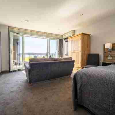 Oak Tree Inn Rooms