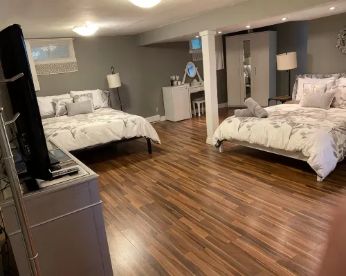 Ultra-clean basement apartment near Montreal airport! Hotels in Dorval