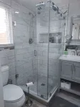 Private Apt with backyard - balcony