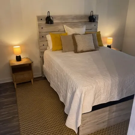 Discover Mississippi State U within 4 mins! Cozy 1-bedroom awaits.