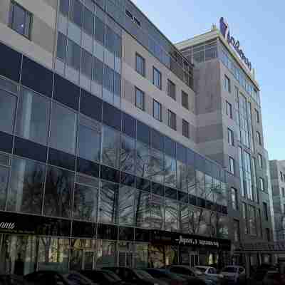 7 Avenue Hotel & Spa Hotel Exterior