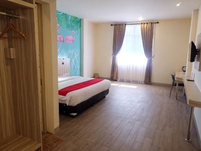 RedDoorz Plus @ Hotel Pantai Timor