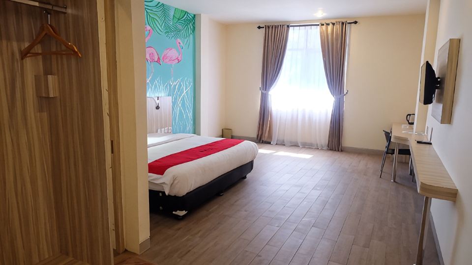 RedDoorz Plus @ Hotel Pantai Timor