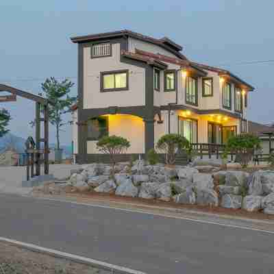 Seosan Woongdo Story Pension Hotel Exterior