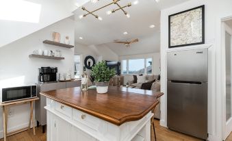 C by the Sea - Ocean View Penthouse