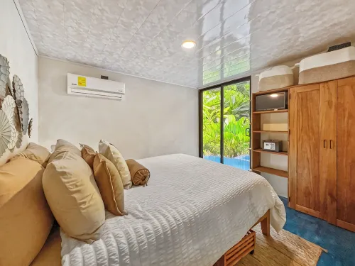 Butterfly Buddha Bungalow in the Playa Negra Jungle - Villa