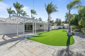 Modern 4 King Beds/Beauty Large yard/Golf/WFH/Long Stay/WIFI/FWY/25mins to Beach
