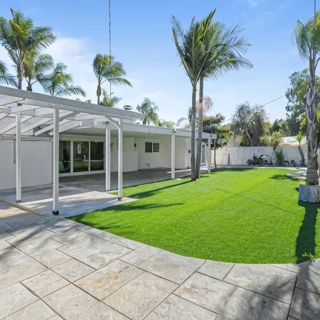 Modern 4 King Beds/Beauty Large yard/Golf/WFH/Long Stay/WIFI/FWY/25mins to Beach