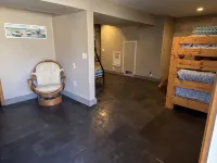 “Iris Cottage” - Cozy Cabin that Sleeps 10 - 3-Star