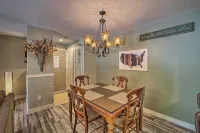 Clean Ski in Ski Out Condo Located at Seasons on Mt. Snow. - 3つ星