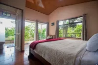 La Casa de la Montaña - Airport Shuttle