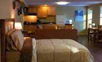 Tahquamenon Suites Lodging -  Privatzimmer