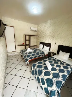Hotel Playa de Oro - 2-Star