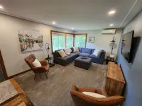 Luxurious remodel near historic downtown Hudson! - Wifi