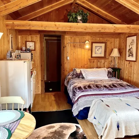'Wolf Den'-A Perfect Romantic Honeymoon cabin and a Sportsman's Paradise Cabin