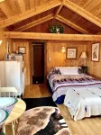 'Wolf Den'-A Perfect Romantic Honeymoon cabin and a Sportsman's Paradise Cabin - Chalets