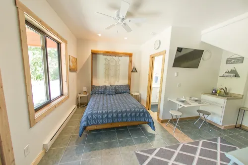STUDIO 203: AMAZING Mountain Views - 5 Minutes to Downtown Durango! Pet Friendly - Mountain View
