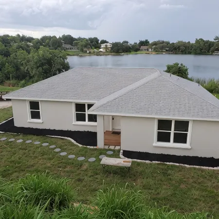 4 bedroom 2 bathroom Lake house