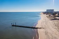 Charming Beachside Duplex: 2 Units  -3 Bedrooms-each. Ideal for large families - 4-Star