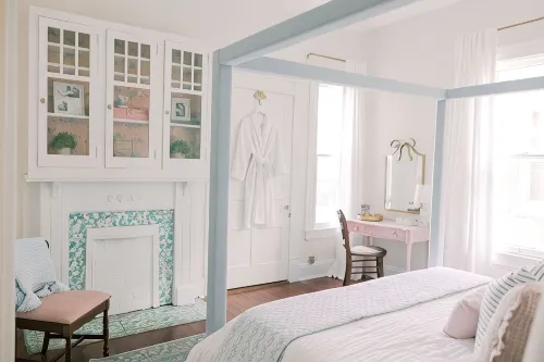 Cozy Cottage Perfect for Girls Night Away - 5-Star