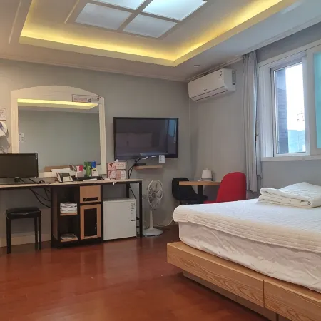 Hite Hotel