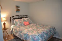 Lake Lover's Paradise! 3 Bed/2 Bath, Walk to Lake on Lake Cumberland! - 3-Star