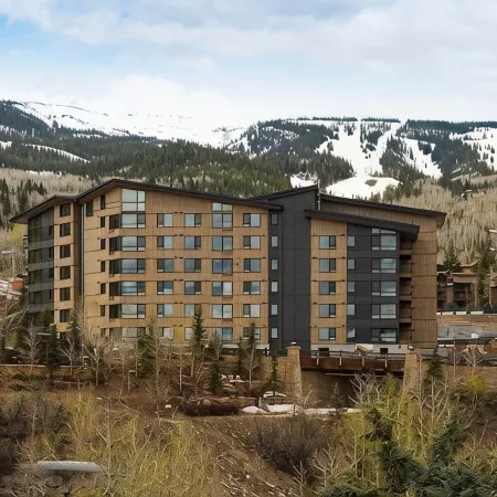 Electric Pass Lodge-Snowmass Village! Lux Ski in Out! Pool, Slide, Hot Tub