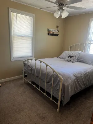 In the Heart of Hatfield- Direct access to ATV trail,  Also great for family's - 3-Star
