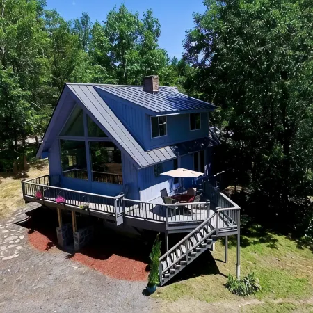 Warren VT Chalet for Ski, Summer + Fall Fun, WIFI