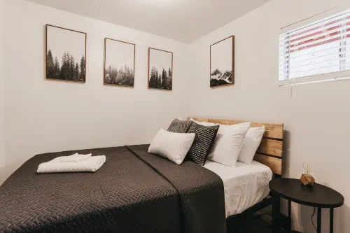 Little Elk Cabin ~ Hot Tub, Ski, Relax! - Hytter