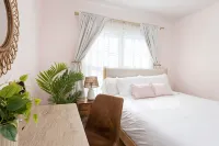 Quiet Boho Townhouse; 15 Min to Beach - Wifi