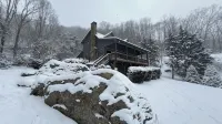 Cozy Cabin-WiFi, Game Room, Mountain Views, Hot Tub Fully Stocked, Pet Friendly! - Wifi