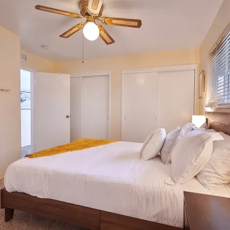 Stylish & Remodeled - Walk to Fresno State Stadium