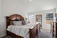 Tranquil Home on the Cheyenne Greenway! - Bungalows