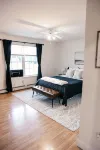 MaineStay Central Bangor Townhouse Near airport & Acadia Park w washer & dryer, - Kitchens