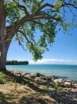 Lakeview Hot Tub Retreat Near Wineries! - Chalets