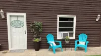 Studio w/pool & hot tub -only minutes to Triple Crown hiking trails - Pool