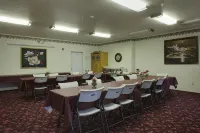 Oceanview Inn and Suites - parking