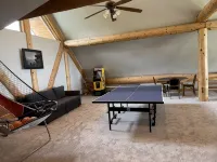 Lake Vista Lodge hot tub, 6,500+ sq ft, sleeps 30+!! - Hytter