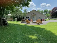 Hot Tub, Lake View Cottage, Dog Friendly, Lake Access - Homestays