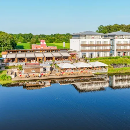 Riverside Hotel